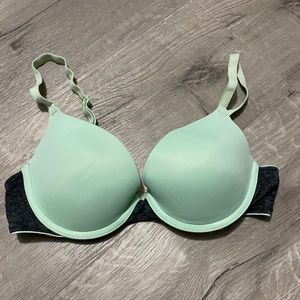 PINK wear everywhere pushup bra